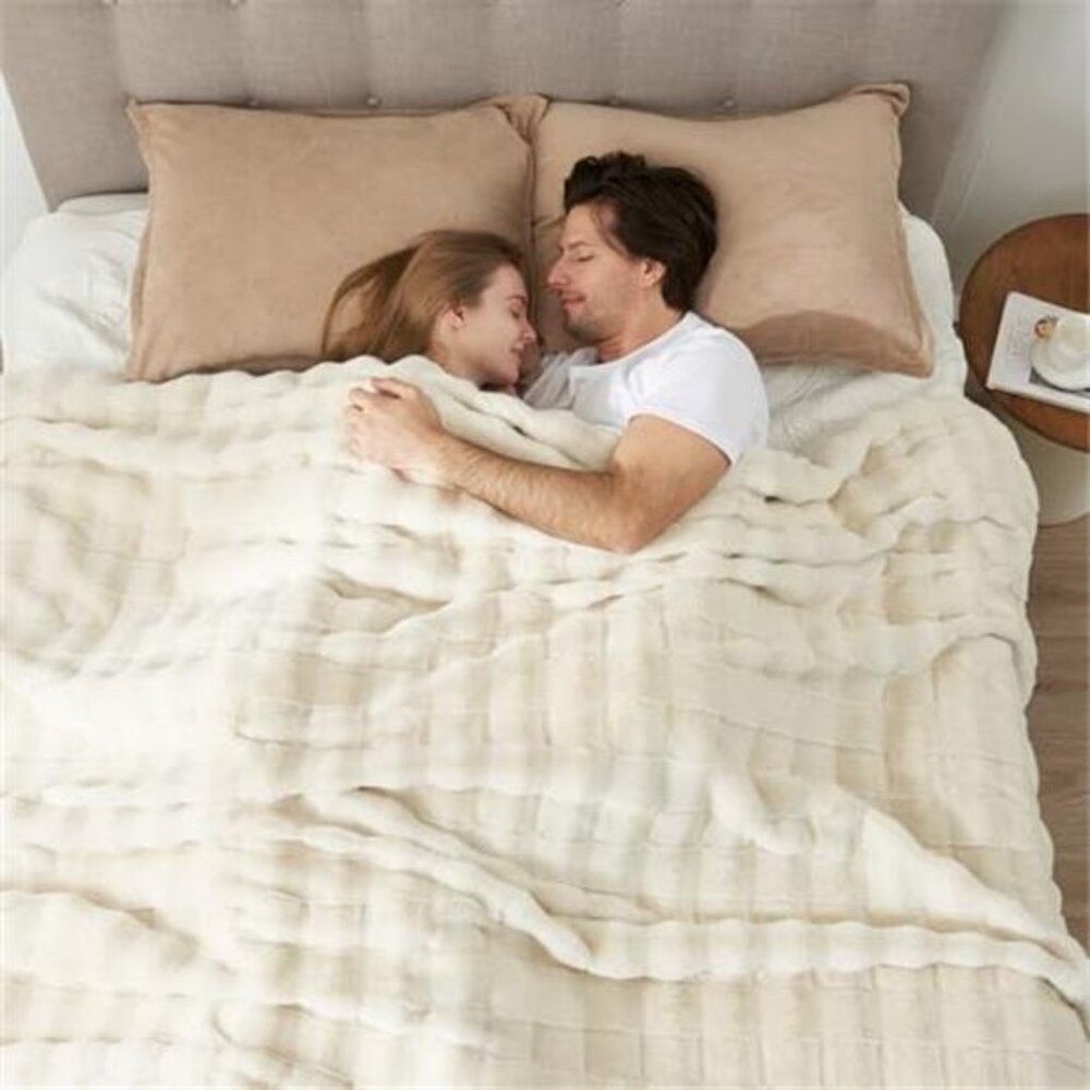 Cream White Faux Fur Throw Blanket 60x80 Soft Fuzzy Sofa Couch